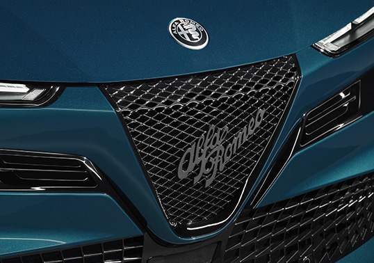 Alfa Romeo Junior - Junior Ibrida - Excelência - Estilo italiano