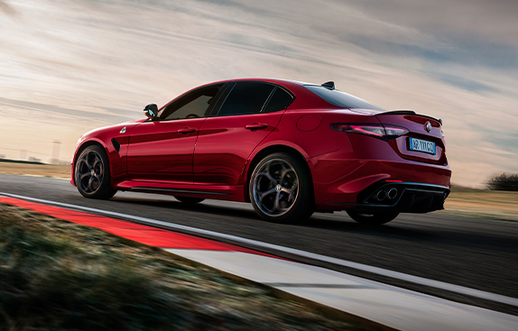 Potências e performances dos carros desportivos – Alfa Romeo