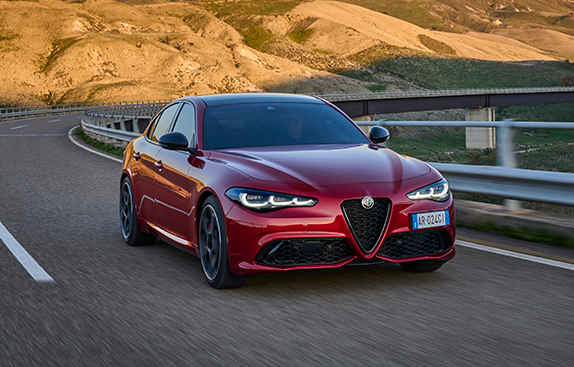 Alfa Romeo Carros Sedan - Imagem de Texto 3